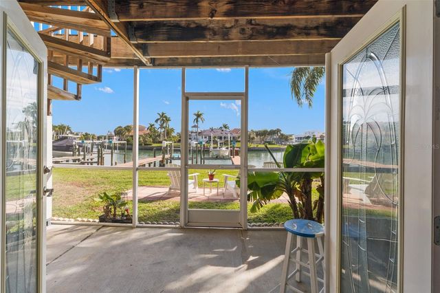 637 PINELLAS BAYWAY S 111, St Petersburg, FL 33715