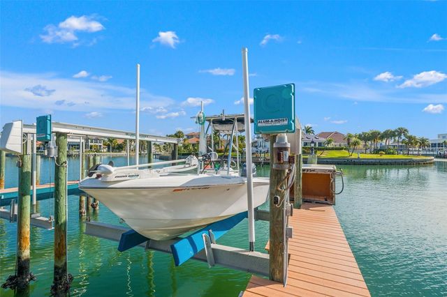 637 PINELLAS BAYWAY S 111, St Petersburg, FL 33715