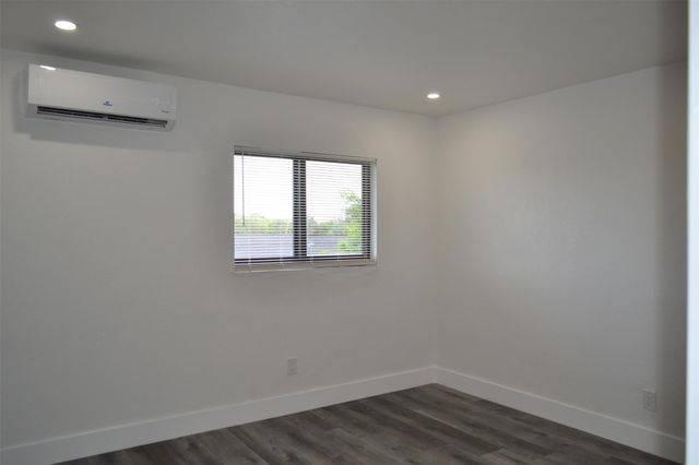 940 NW 8th Ave, Pompano Beach, FL 33060