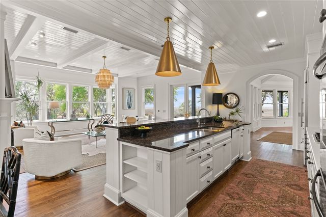 105 Hawkins Island Circle, St Simons Island, GA 31522