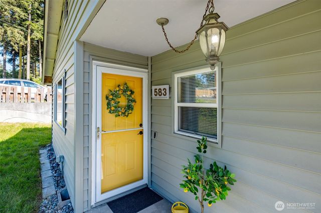 583 Salal Street, Oak Harbor, WA 98277