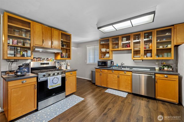 583 Salal Street, Oak Harbor, WA 98277