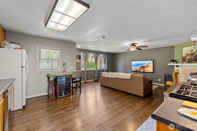 583 Salal Street, Oak Harbor, WA 98277