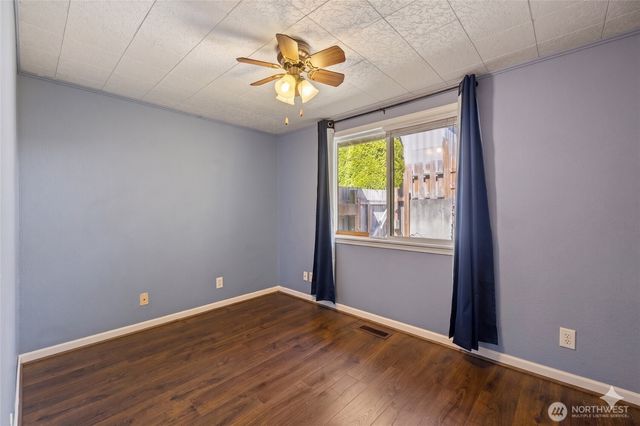 583 Salal Street, Oak Harbor, WA 98277