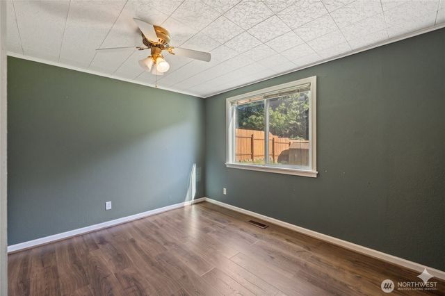 583 Salal Street, Oak Harbor, WA 98277