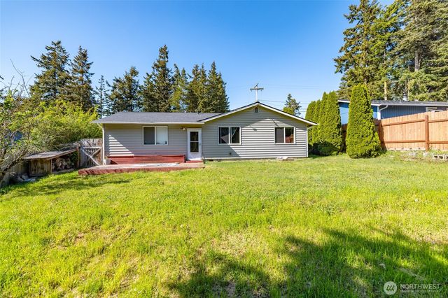 583 Salal Street, Oak Harbor, WA 98277