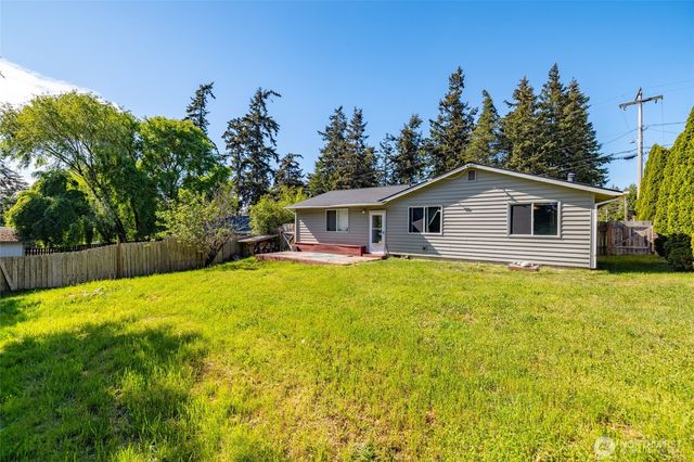 583 Salal Street, Oak Harbor, WA 98277