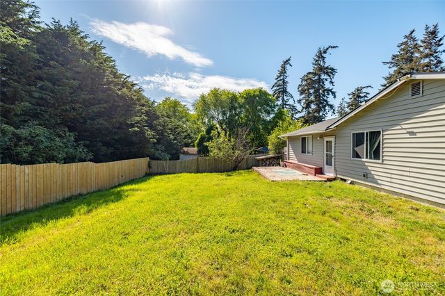 583 Salal Street, Oak Harbor, WA 98277