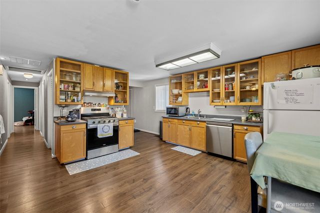 583 Salal Street, Oak Harbor, WA 98277