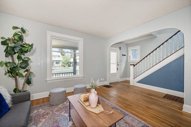 1009 W 14th Ave, Spokane, WA 99204