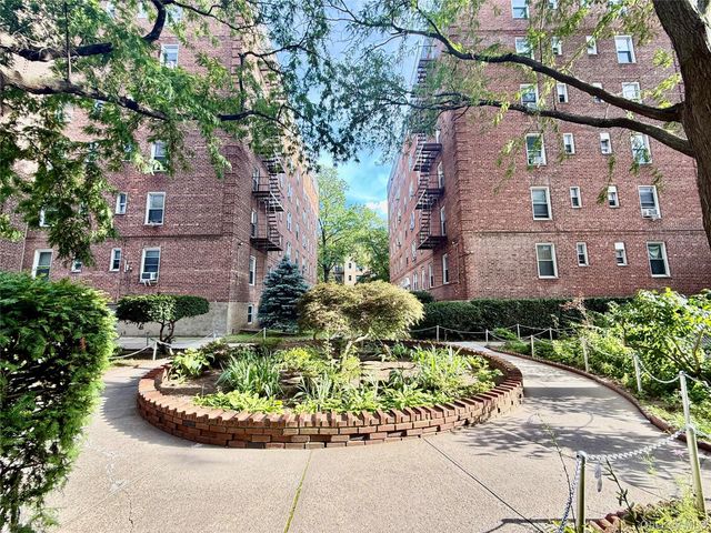 144-35 Sanford Avenue 3C, Flushing, NY 11355