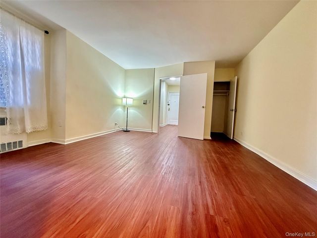 144-35 Sanford Avenue 3C, Flushing, NY 11355