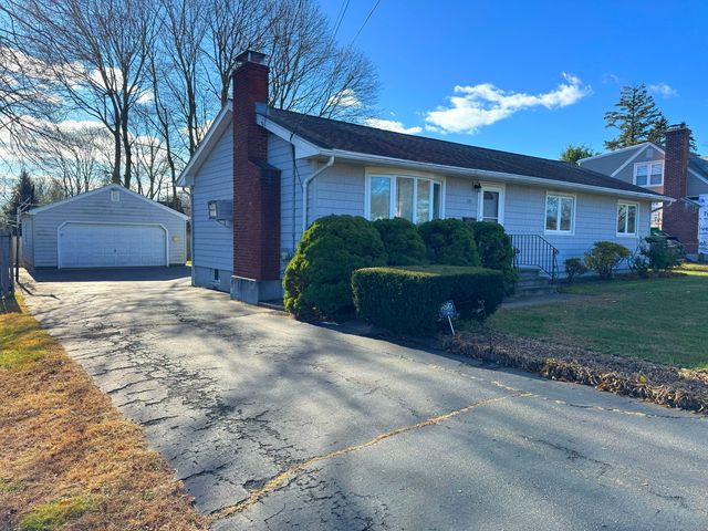 121 Richfield Road, Bridgeport, CT 06606