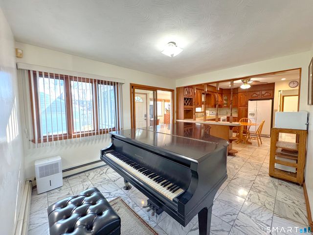 121 Richfield Road, Bridgeport, CT 06606