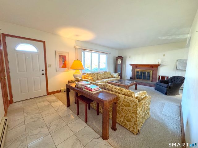 121 Richfield Road, Bridgeport, CT 06606