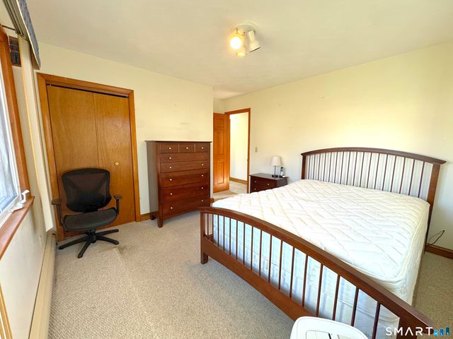 121 Richfield Road, Bridgeport, CT 06606