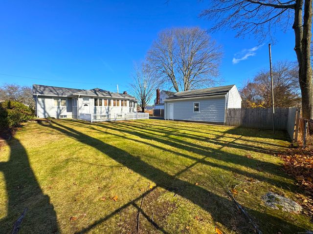 121 Richfield Road, Bridgeport, CT 06606