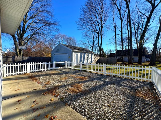 121 Richfield Road, Bridgeport, CT 06606