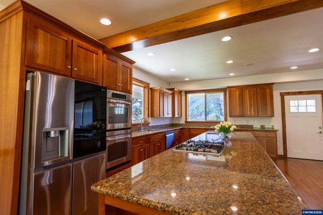 33678 Mary's River Estates Rd, Philomath, OR 97370
