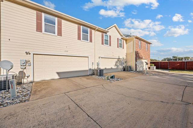 2508 Durango Ridge Drive, Bedford, TX 76021