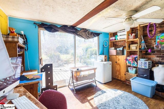 419 Academy Street, Laurens, SC 29360