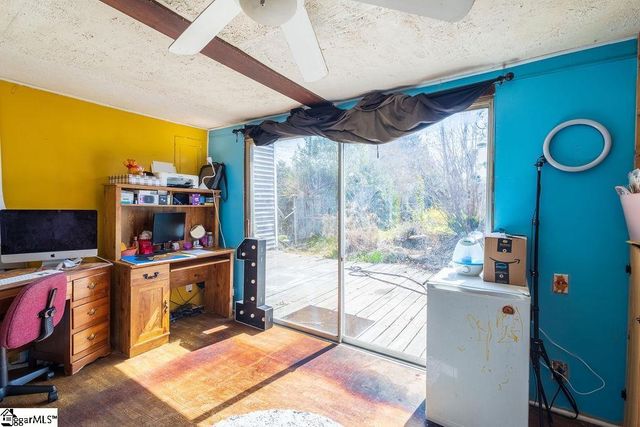 419 Academy Street, Laurens, SC 29360