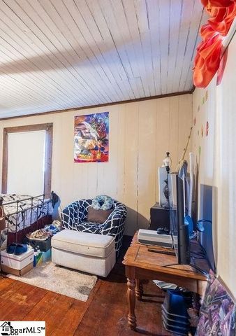 419 Academy Street, Laurens, SC 29360