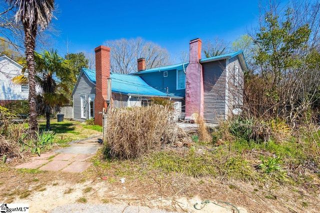 419 Academy Street, Laurens, SC 29360