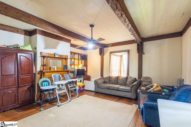 419 Academy Street, Laurens, SC 29360