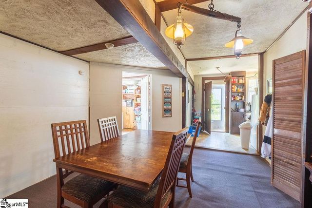 419 Academy Street, Laurens, SC 29360