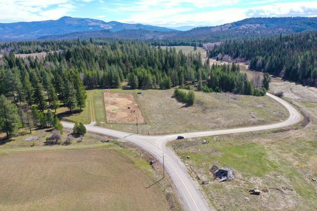 7333 Spring Valley Rd, Newport, WA 99156