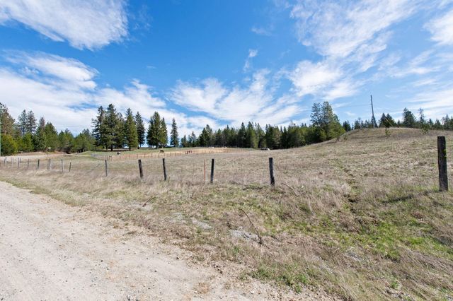 7333 Spring Valley Rd, Newport, WA 99156