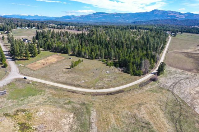 7333 Spring Valley Rd, Newport, WA 99156