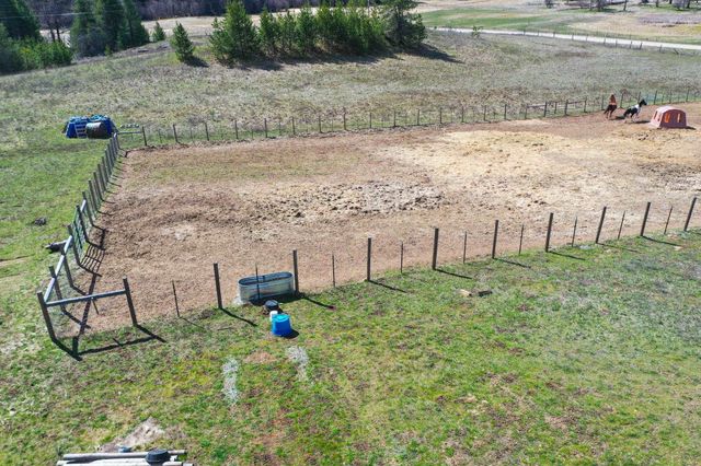 7333 Spring Valley Rd, Newport, WA 99156