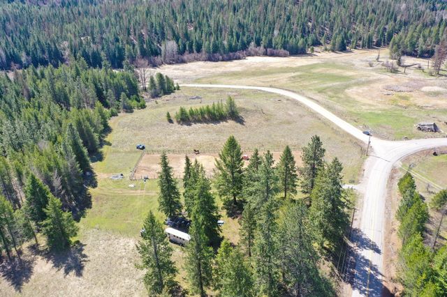 7333 Spring Valley Rd, Newport, WA 99156