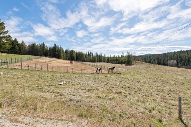 7333 Spring Valley Rd, Newport, WA 99156