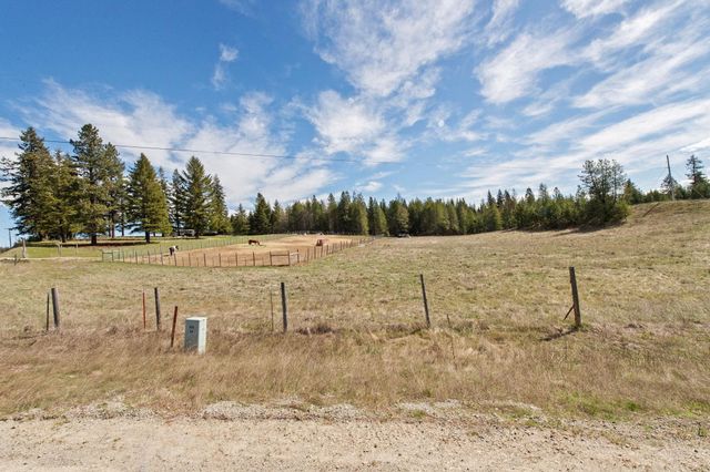 7333 Spring Valley Rd, Newport, WA 99156