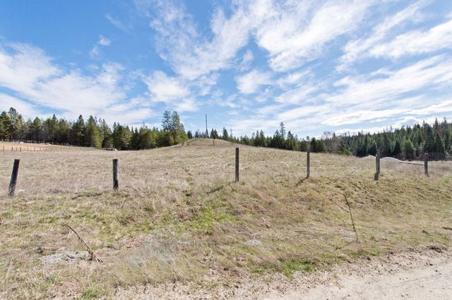 7333 Spring Valley Rd, Newport, WA 99156