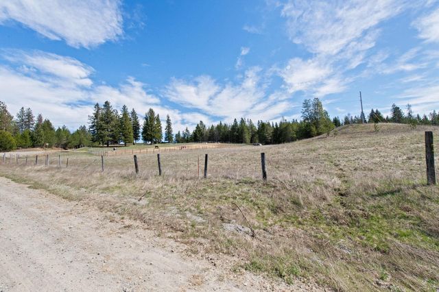 7333 Spring Valley Rd, Newport, WA 99156