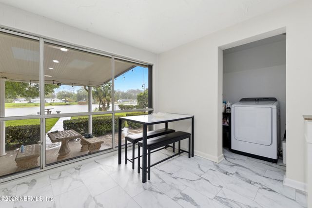 7484 SPINOLA Road, Jacksonville, FL 32217