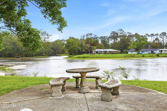 7484 SPINOLA Road, Jacksonville, FL 32217
