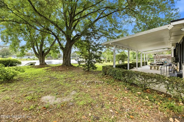 7484 SPINOLA Road, Jacksonville, FL 32217