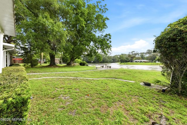 7484 SPINOLA Road, Jacksonville, FL 32217