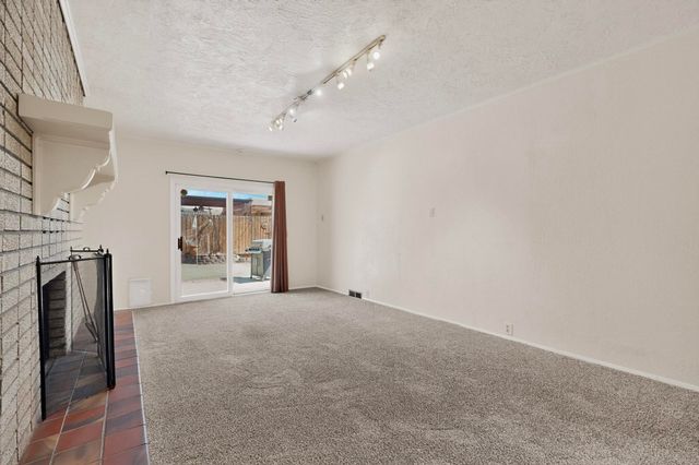 1804 Illinois Street NE, Albuquerque, NM 87110