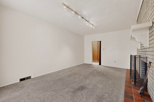 1804 Illinois Street NE, Albuquerque, NM 87110