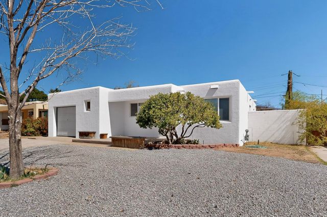 1804 Illinois Street NE, Albuquerque, NM 87110