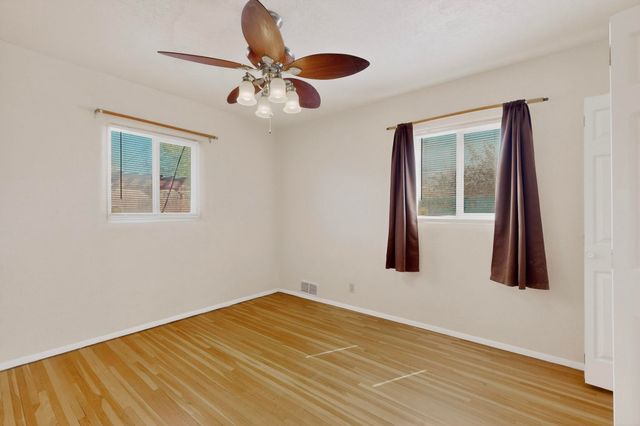 1804 Illinois Street NE, Albuquerque, NM 87110