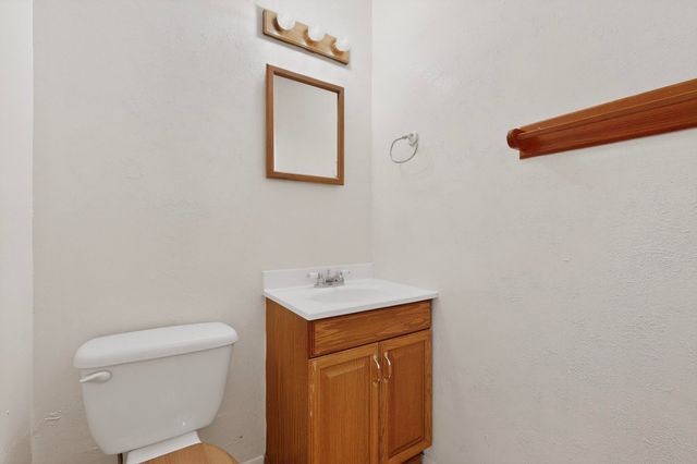 1804 Illinois Street NE, Albuquerque, NM 87110