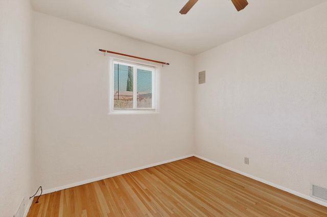 1804 Illinois Street NE, Albuquerque, NM 87110