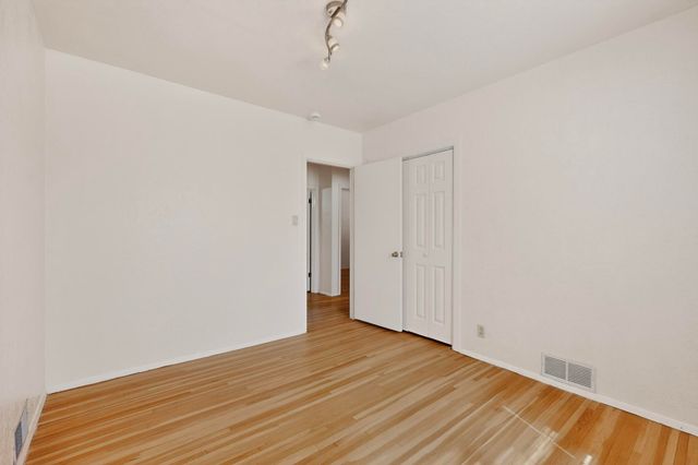 1804 Illinois Street NE, Albuquerque, NM 87110